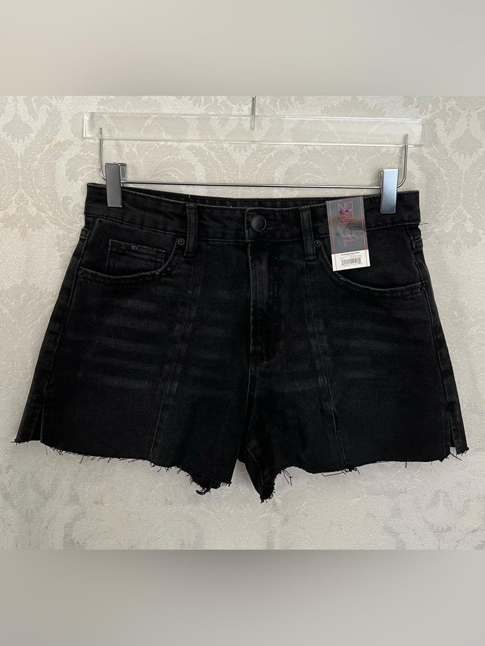 No Boundaries Juniors NWT High-Rise Raw Hem Black Wash Denim Shorts Size 9 New